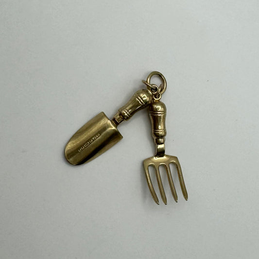 9ct Large hand fork and trowel charm