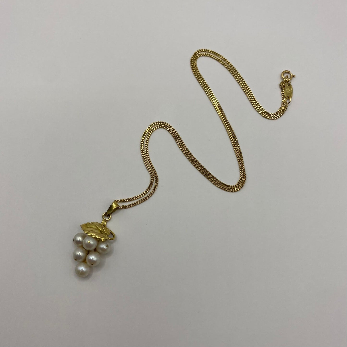 Dainty pearl grapes with 18ct gold leaf pendant & chain