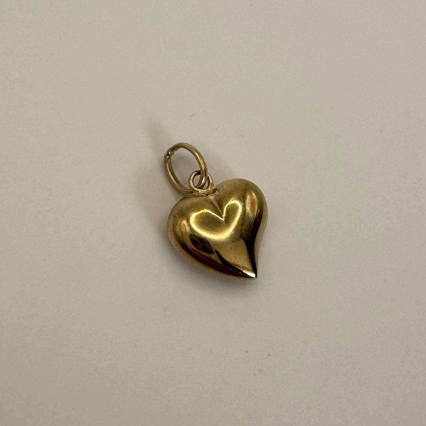 9ct Classic puffy heart charm