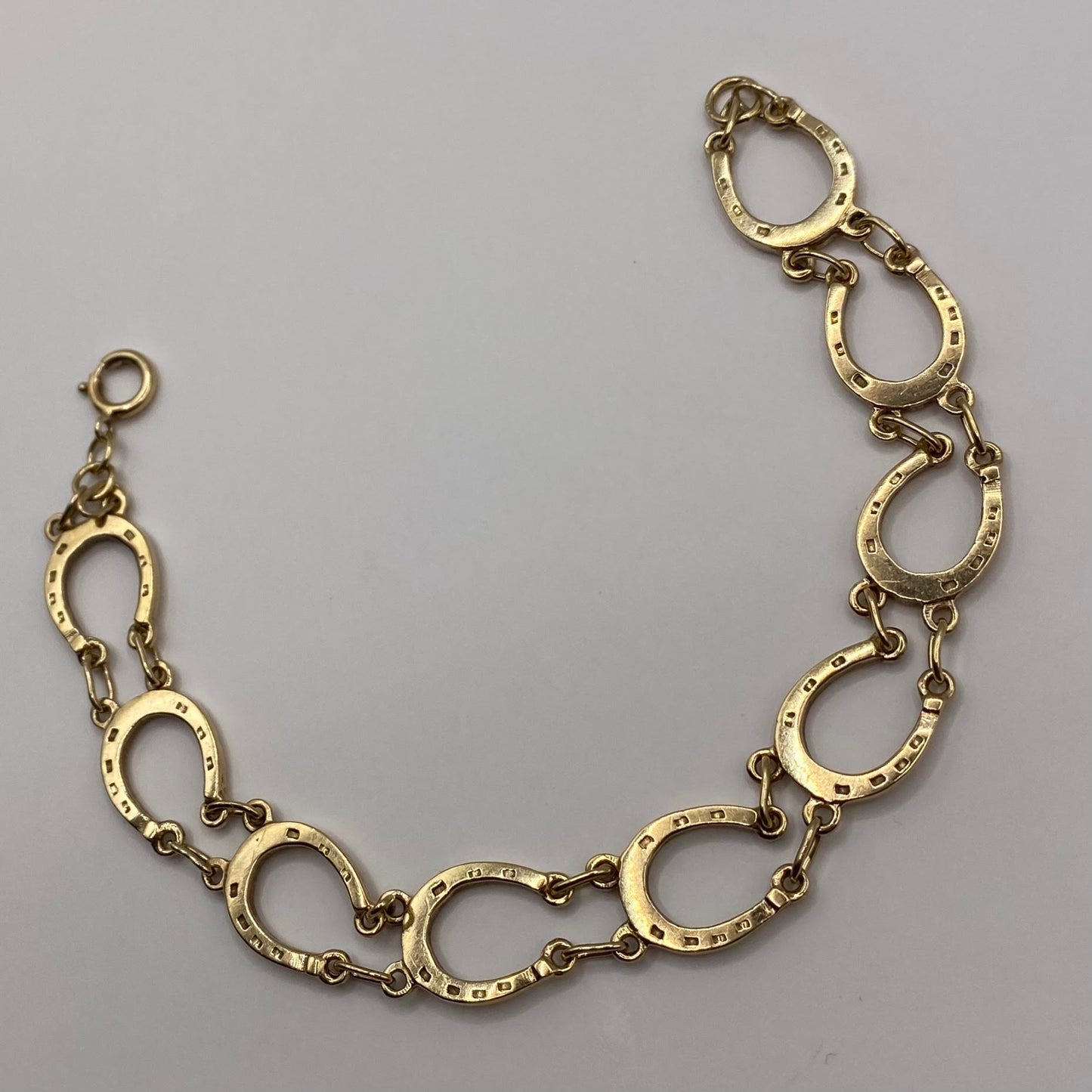 9ct Vintage lucky horse shoe bracelet