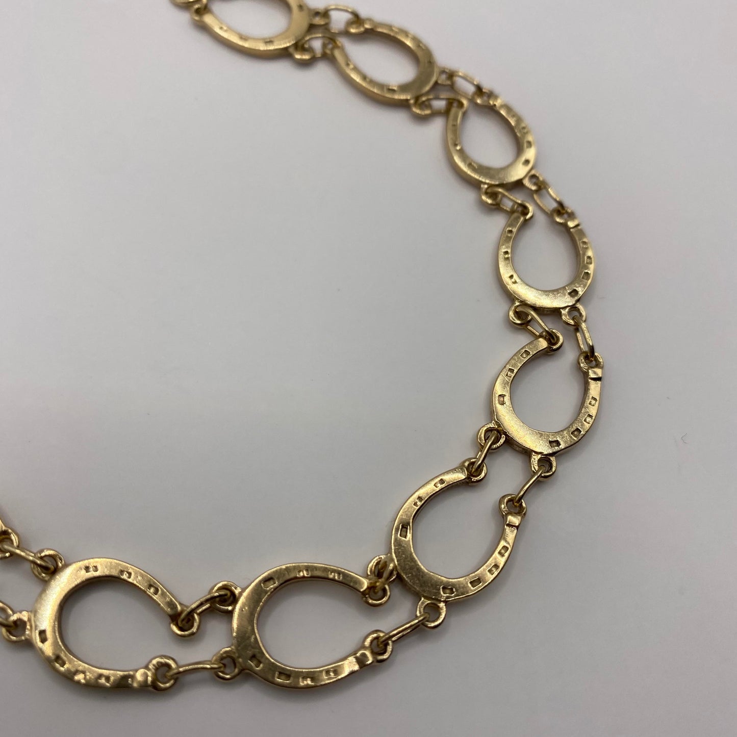 9ct Vintage lucky horse shoe bracelet