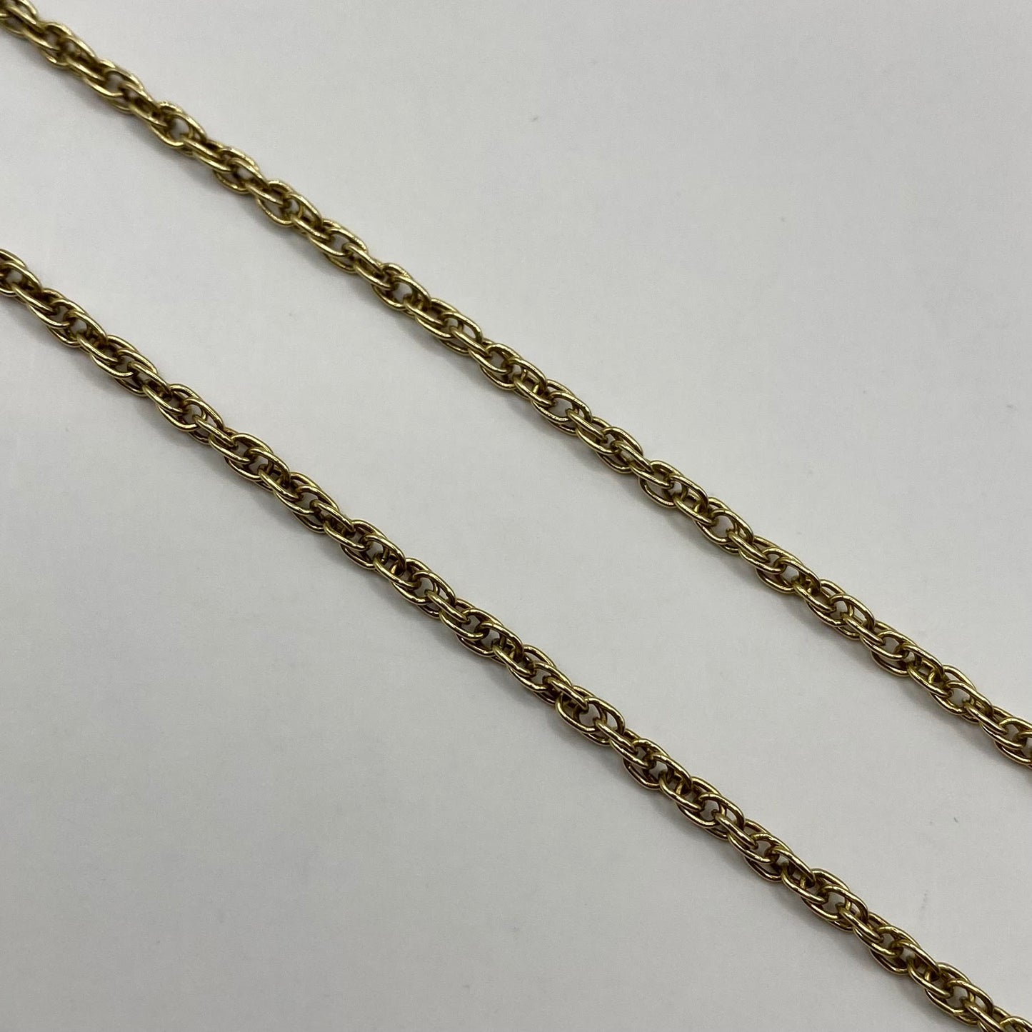 9ct Knitted dainty chain