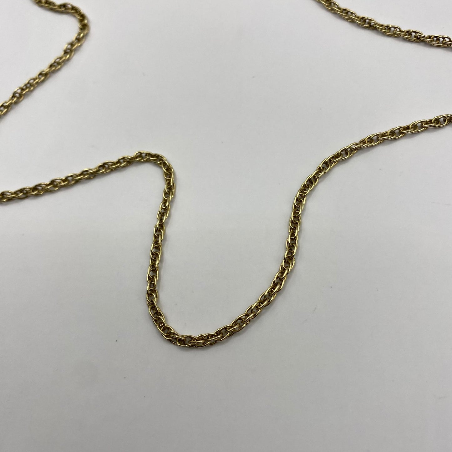 9ct Knitted dainty chain