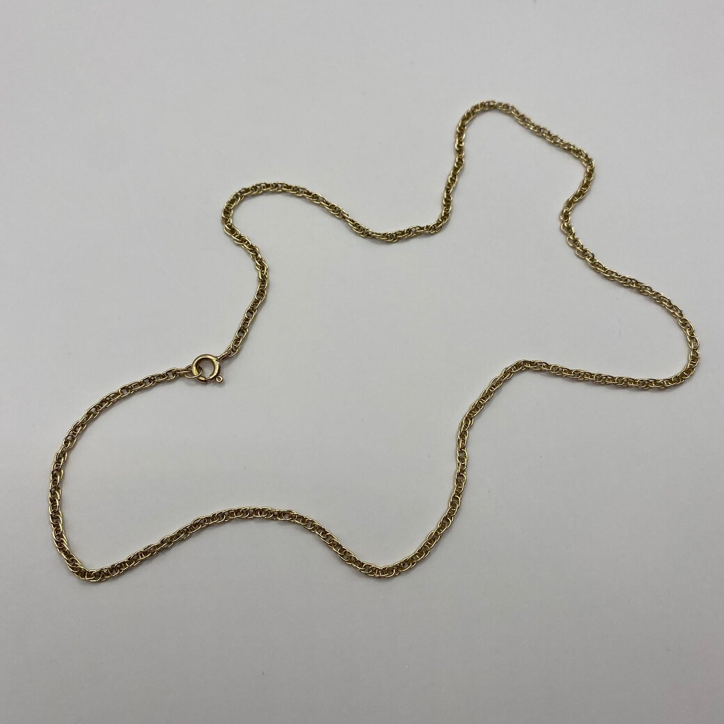 9ct Knitted dainty chain