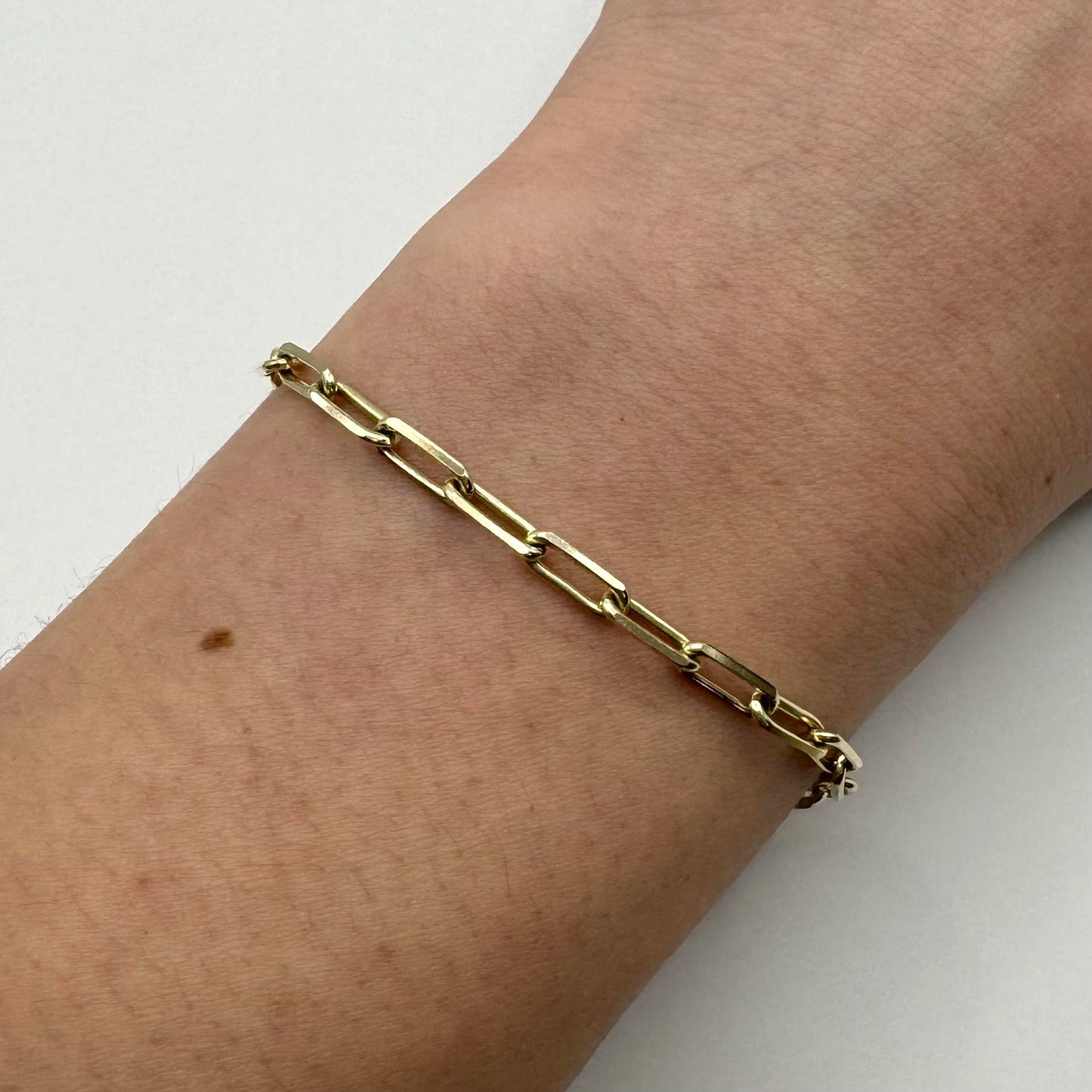 9ct Classic paperclip bracelet