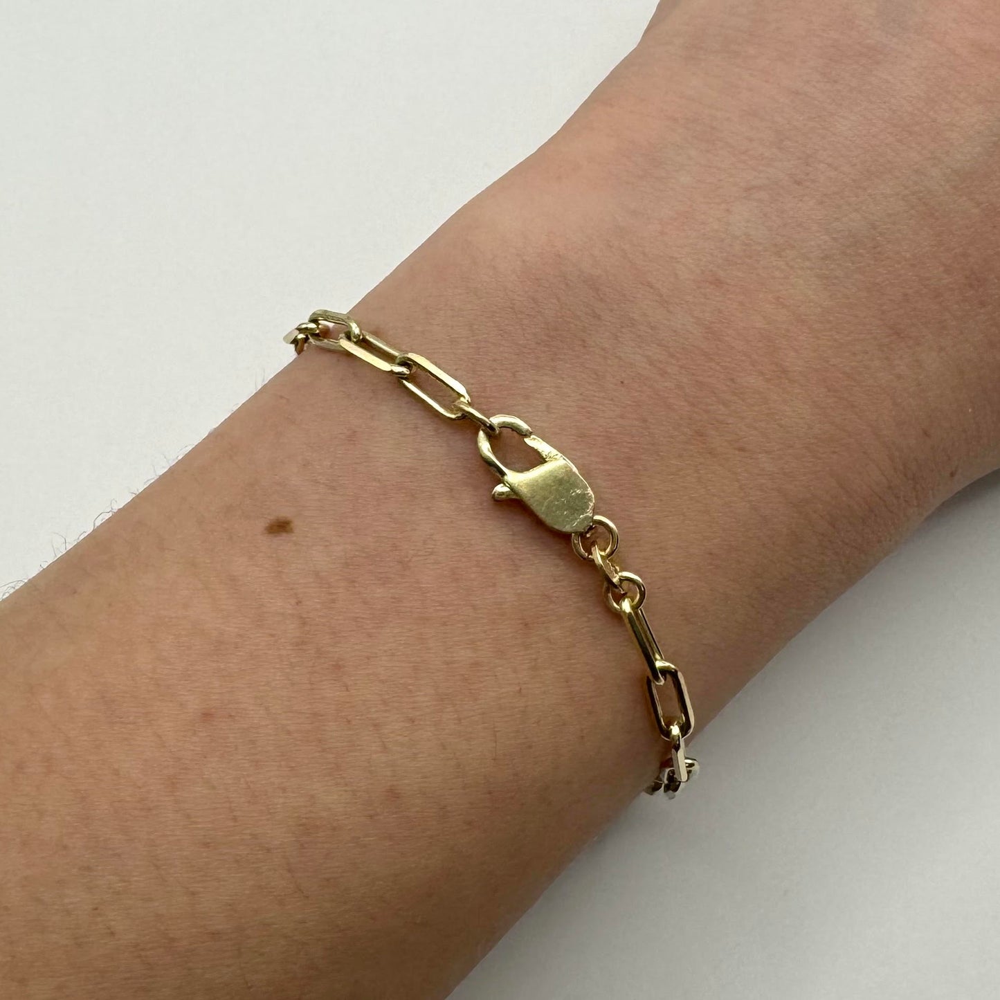 9ct Classic paperclip bracelet