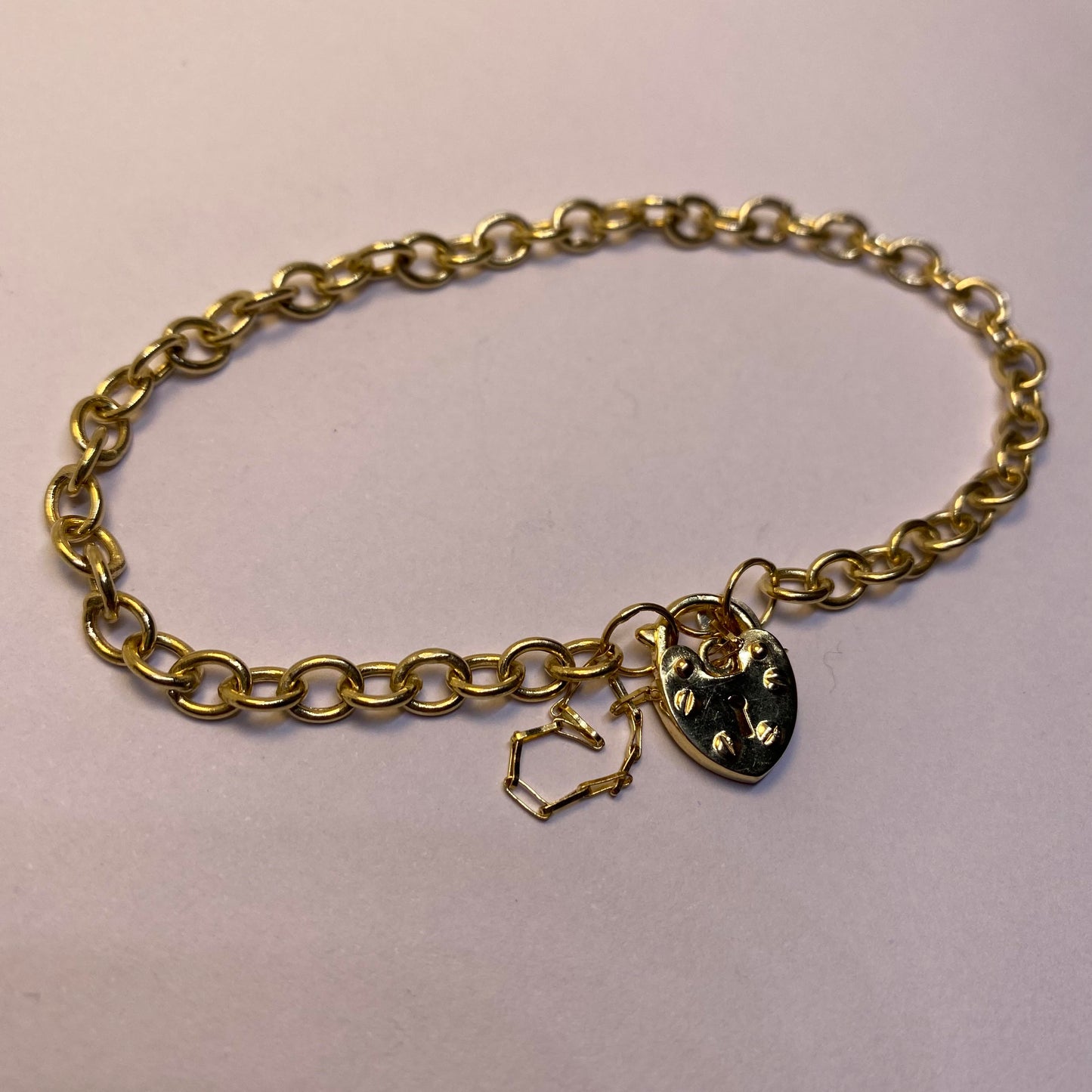 9ct wide belcher with padlock bracelet