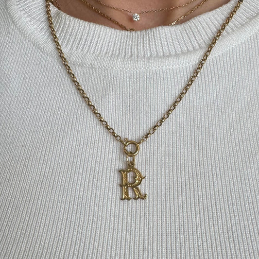 9ct Sweetest engraved 'R' initial charm