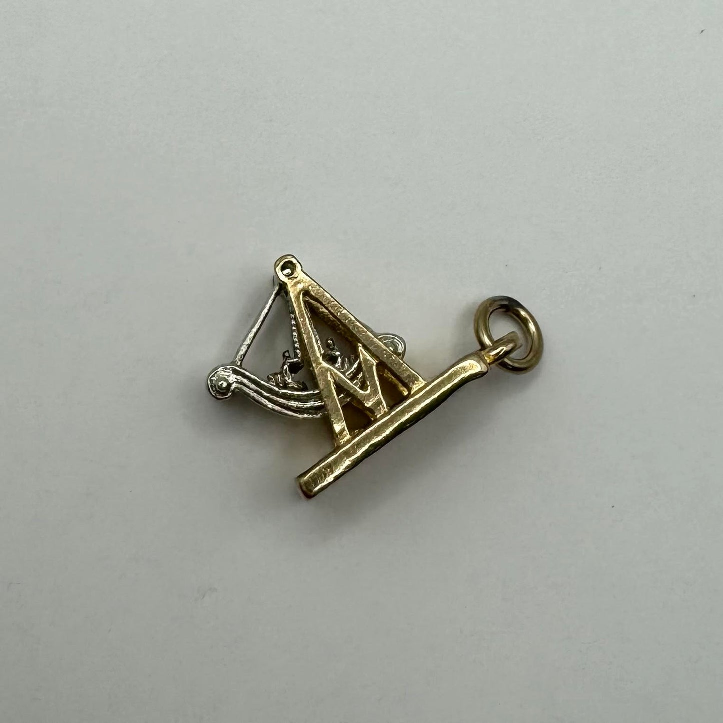 9ct Articulated shuggy boat ride charm