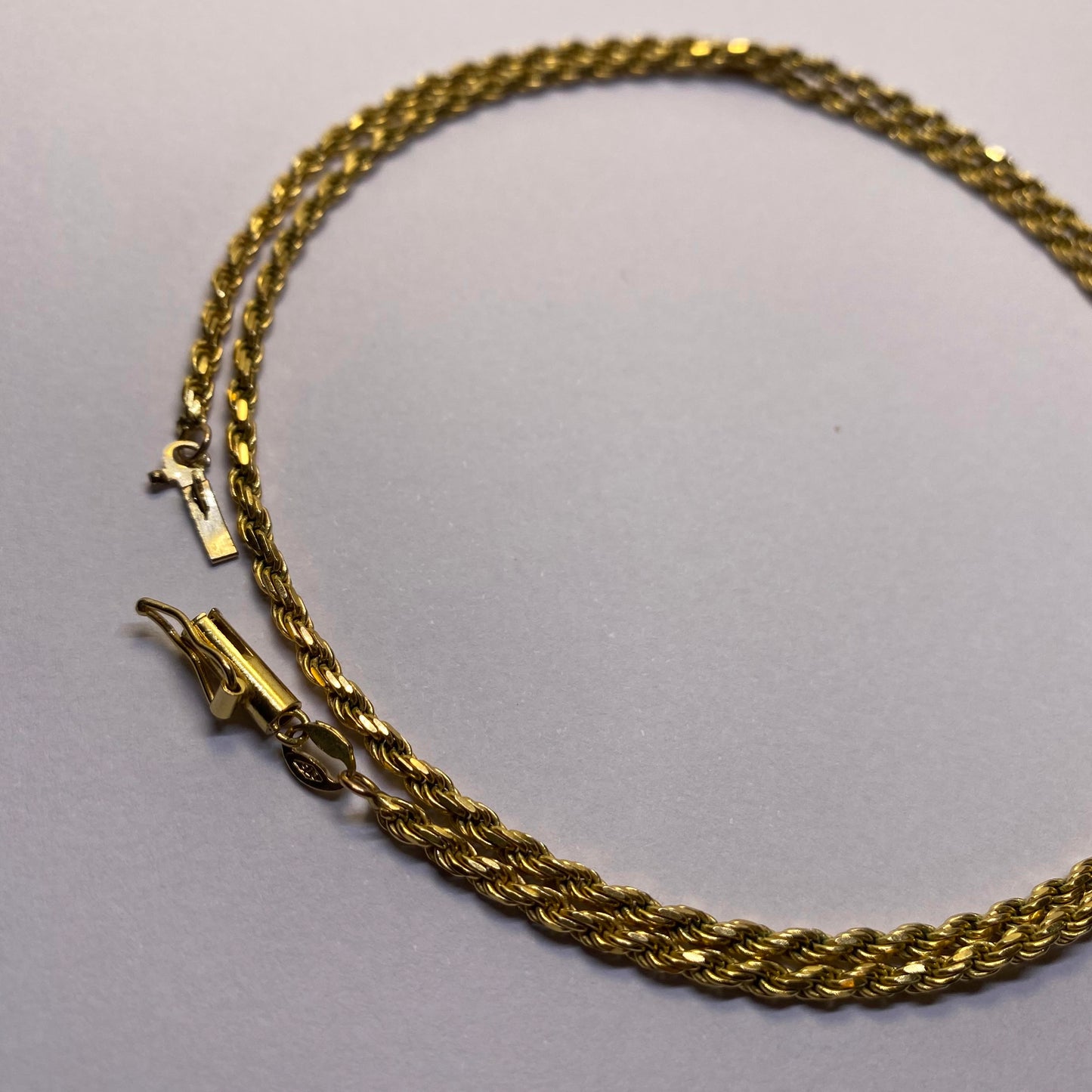 9ct rope chain with barrel clasp