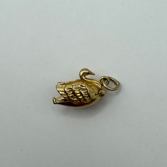 9ct Vintage secret swan charm