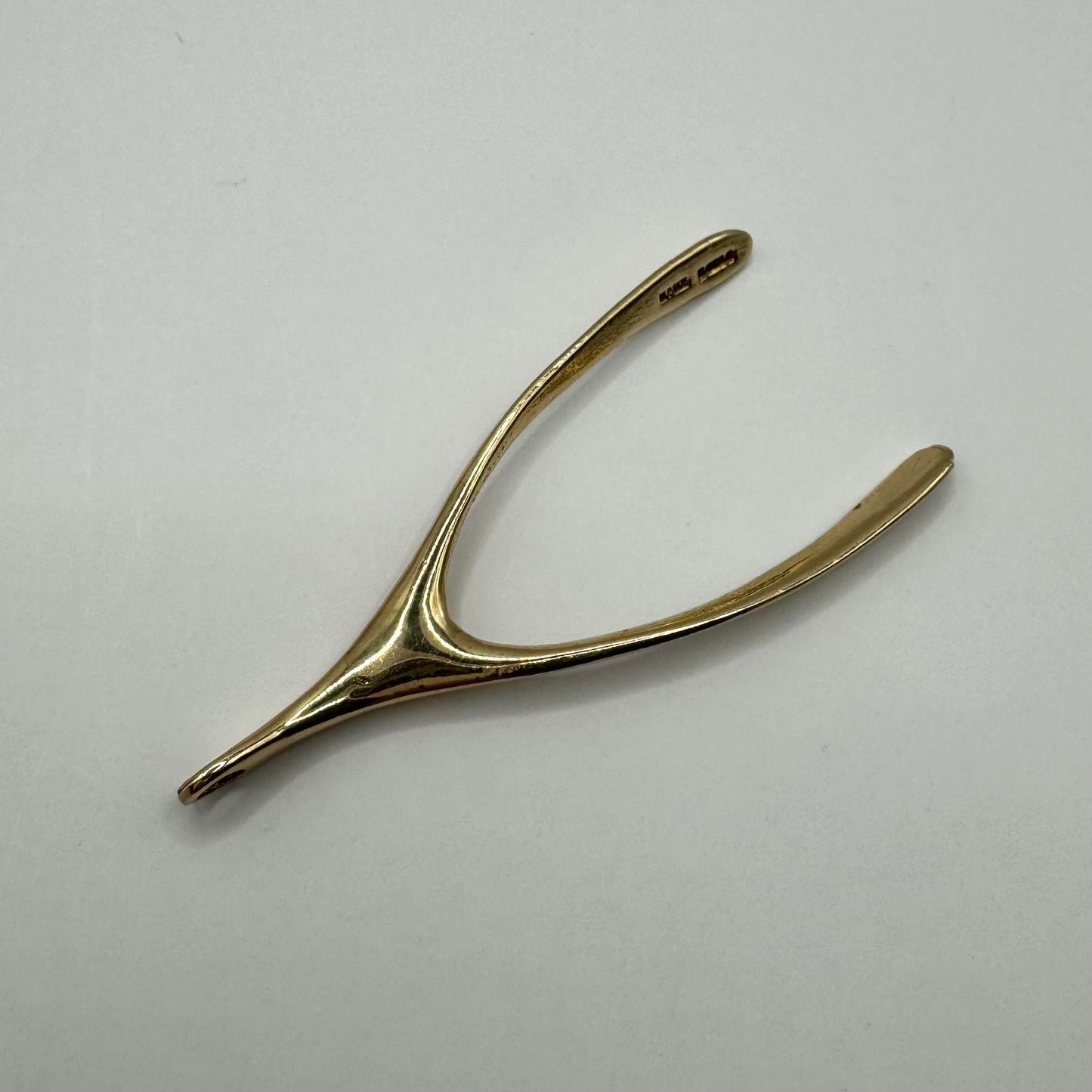 9ct Extra large wishbone pendant